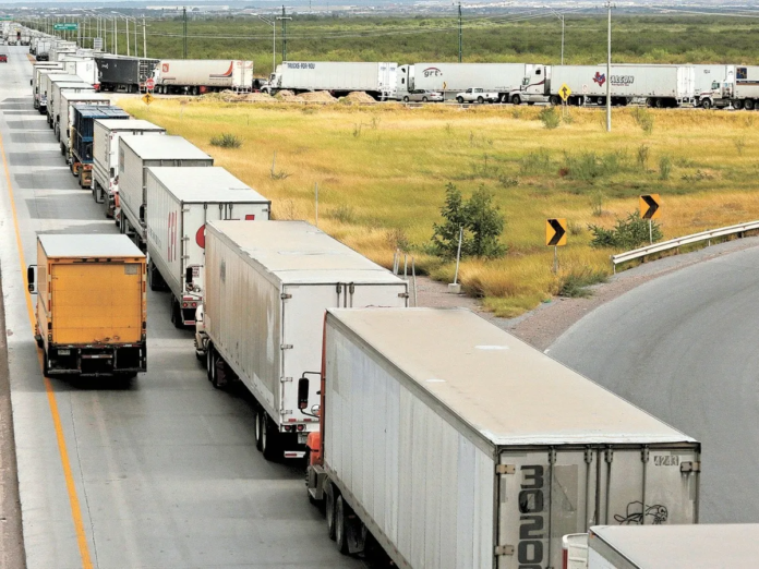 texas limita entrada de camiones mexicanos